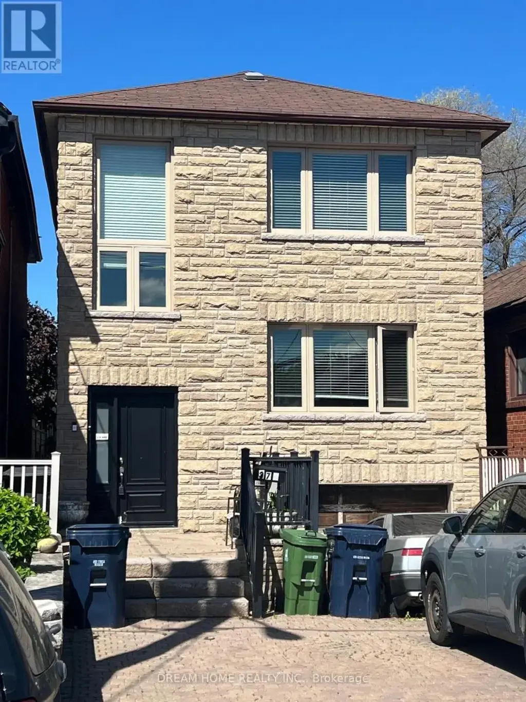 Upper - 376 Blackthorn Avenue, Toronto (Keelesdale-Eglinton West)